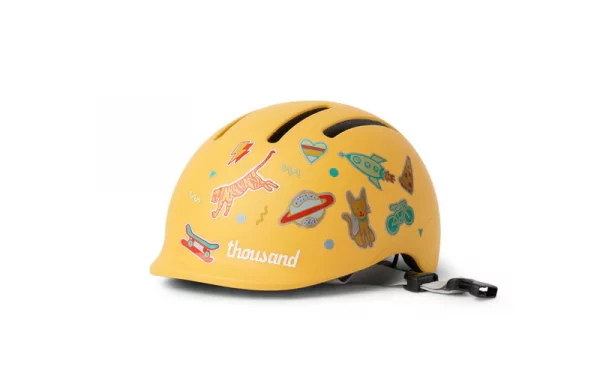 Casco-Thousand-Toddler-Hello-Yellow-2-pegatinas