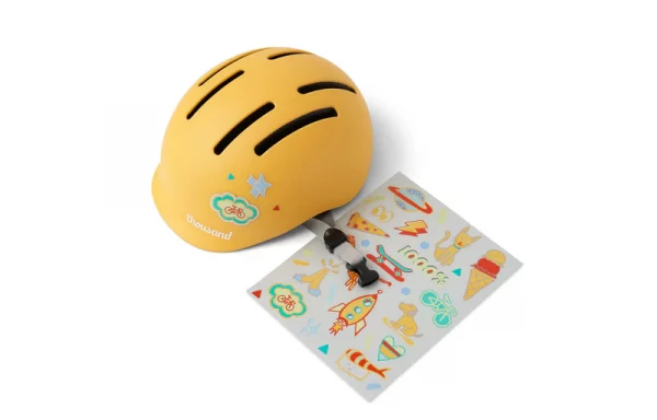 Casco-Thousand-Toddler-Hello-Yellow-3-pegatinas